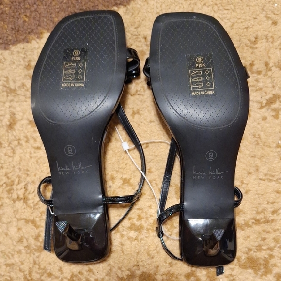 Nine West Shiny Black Strappy Sandals - Picture 5 of 6